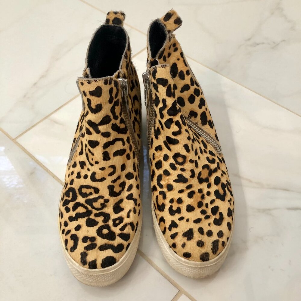 Steve Madden Wedgie Sneakers Booties 8.5 M Cow Hair Animal Print Leopard